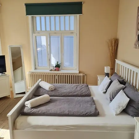 Gaestehaus Cafe Orth Zimmer3 Apartamento Westerland