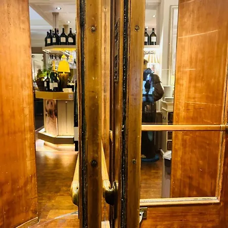 Apartamento Gaestehaus Cafe Orth Zimmer3